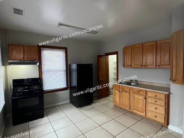 461 Hayes St — Photo 6