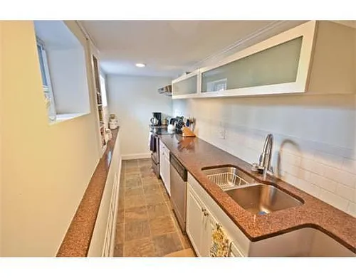 289 D St #1L Photo 1
