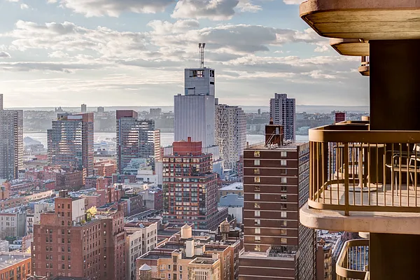 Rented by Jack Resnick & Sons | media 7