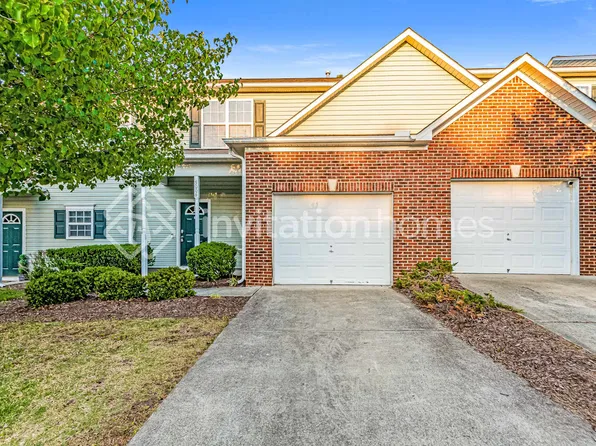 5006 Rainmaker Dr, Durham, NC 27704