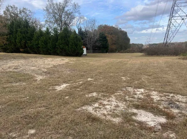 82 Sue Dr #125, Angier, NC 27501
