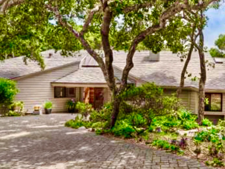 7027 Valley Knoll Rd — Photo 1