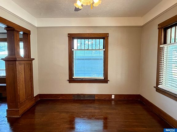 5th image of 527 2nd St