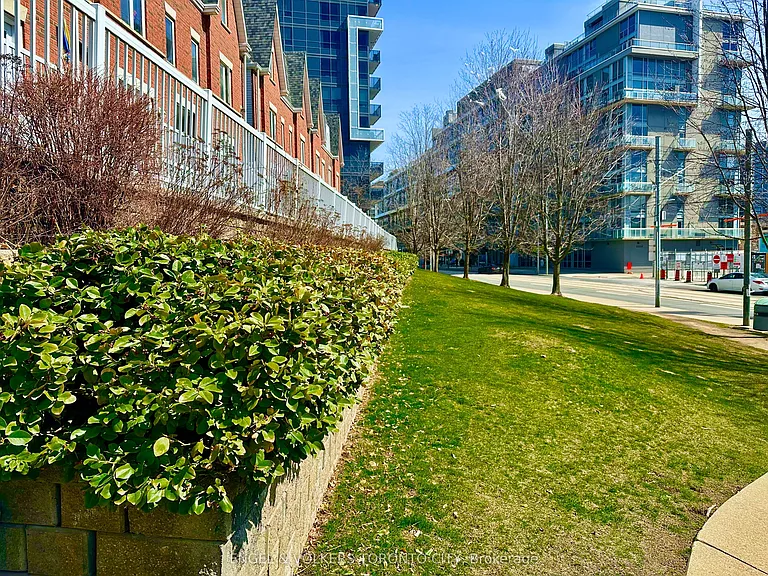 12 Sudbury St #603 — Photo 2