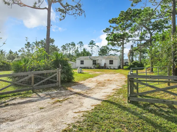 9070 Mercury Dr, Saint Cloud, FL 34773