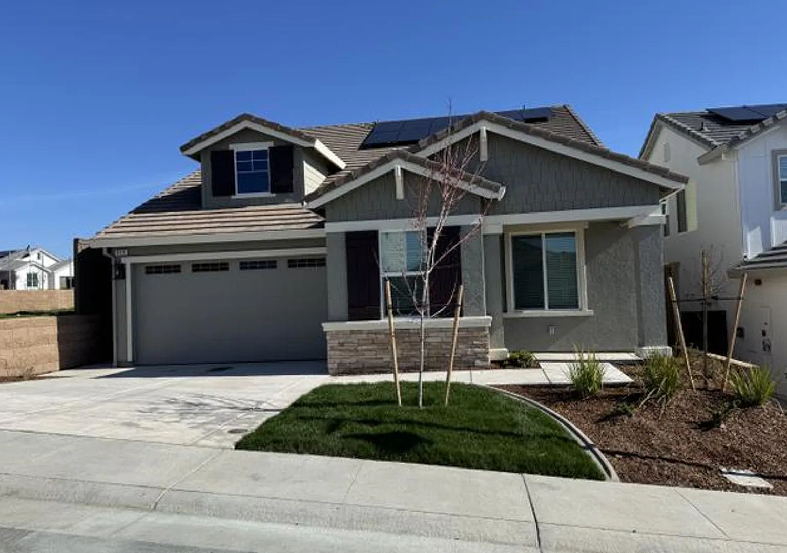 Recently Built Modern 4BD/2.5BA Single Family Home in Desirable Whitney Ranch Community! — Photo 2