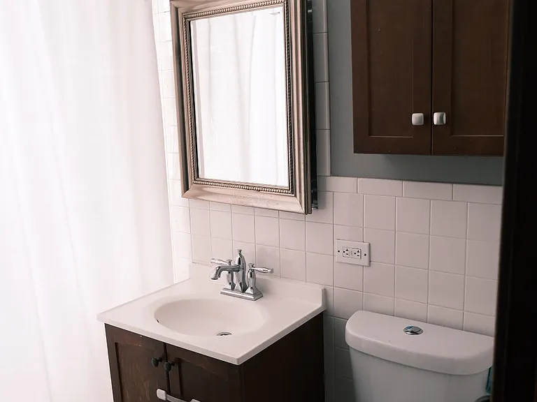 2432 N Rockwell St #1 — Photo 12