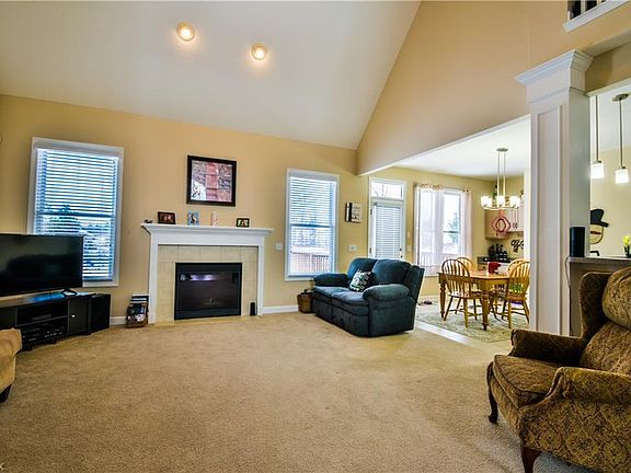 5th image of 8977 Chinaberry Cir