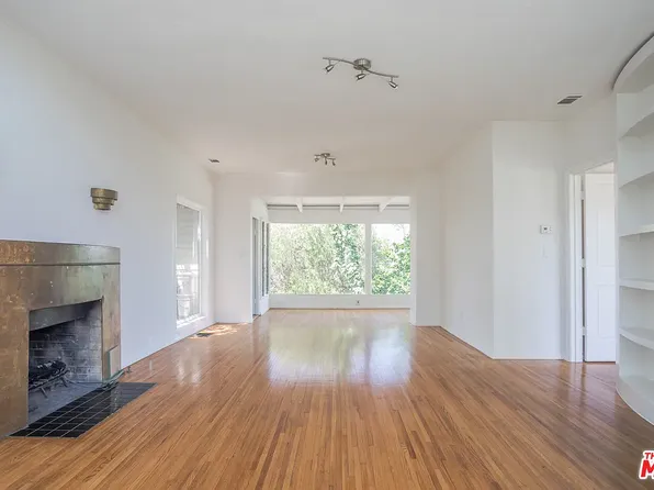 2335 Silver Ridge Ave, Los Angeles, CA 90039