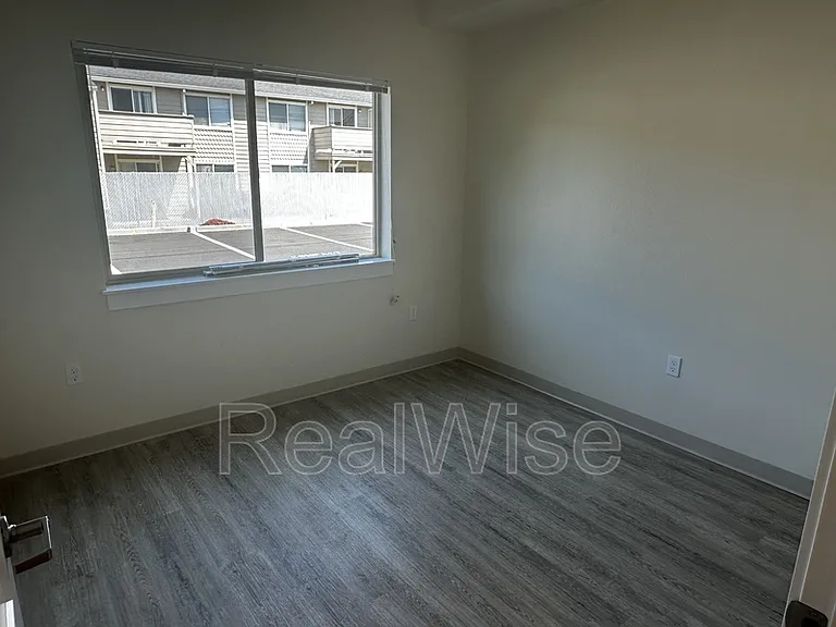 1935 Table Rock Rd #6 — Photo 10