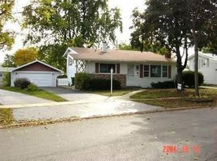 79 Mohawk Trl, Buffalo Grove, IL 60089