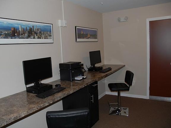 5th image of 403 N Hubert Ave APT 305