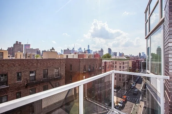 Rented by REAL New York | media 53