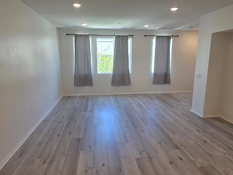 5280 Beachfront Cv #240 — Photo 11
