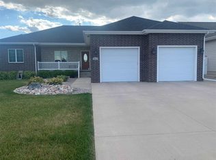 1401 Tallgrass Dr, Hays, KS 67601