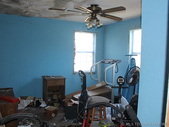 5th image of 315 E 3rd St