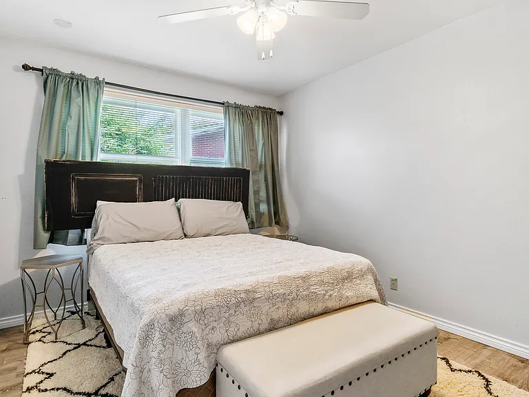1511 Meadow View Dr — Photo 21