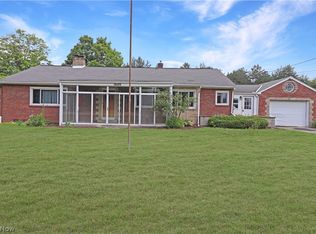 16476 Mayfield Rd, Huntsburg, OH 44046