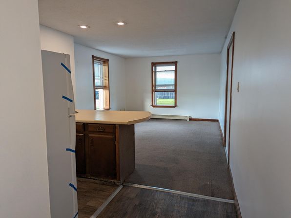 52 Main St #204