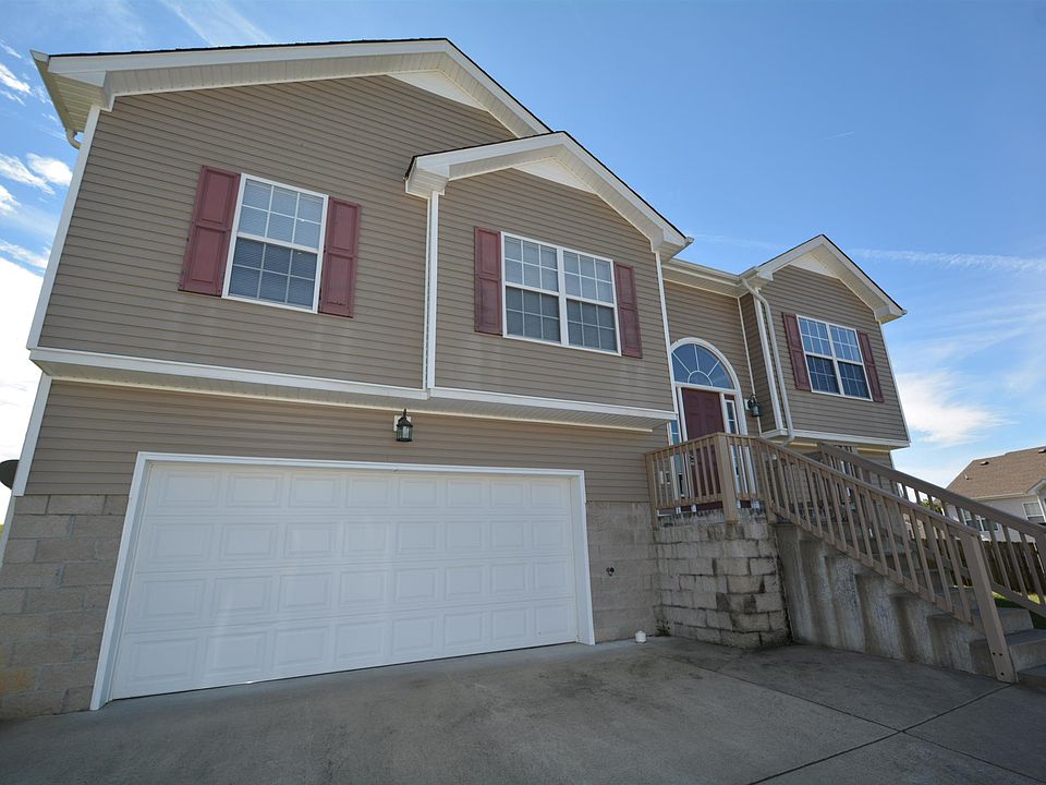 1st image of 1604 Broad Cir