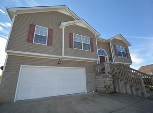 1604 Broad Cir, Clarksville, TN 37042