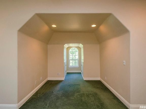 3rd image of 2941 Toomes Ln