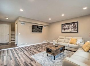 505 E Valley Ln, Arlington Heights, IL 60004