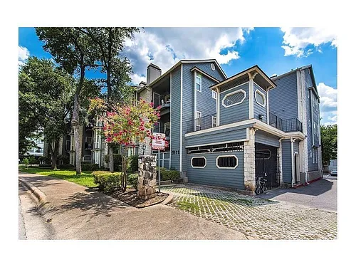 3111 Tom Green St #311 Photo 1