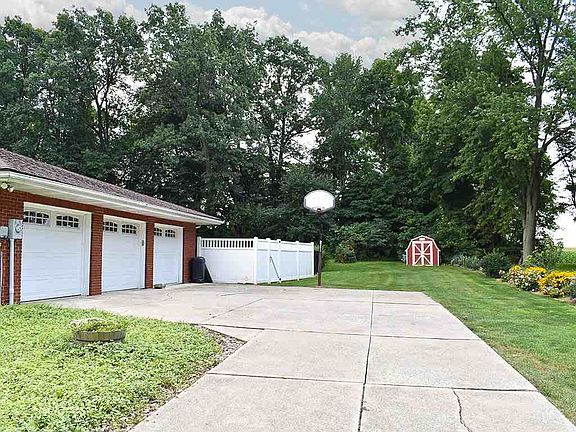 3rd image of 28626 Schwalm Dr