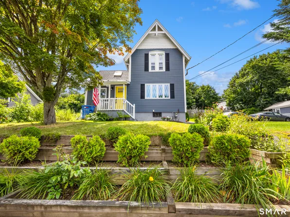 26 Buckingham Street, Bristol, CT 06010