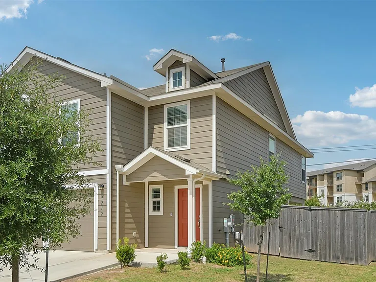 7212 Dancing Wind Ln — Photo 3