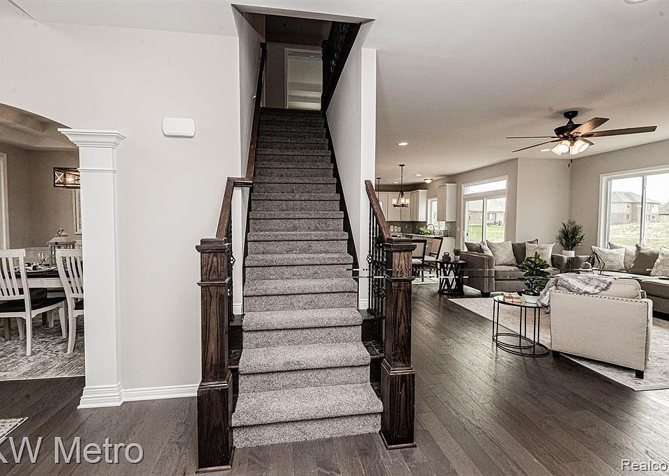 710 Brookstone Dr Oxford MI Zillow