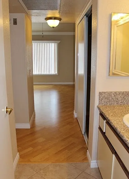 Alcantara Home Apts — Photo 49