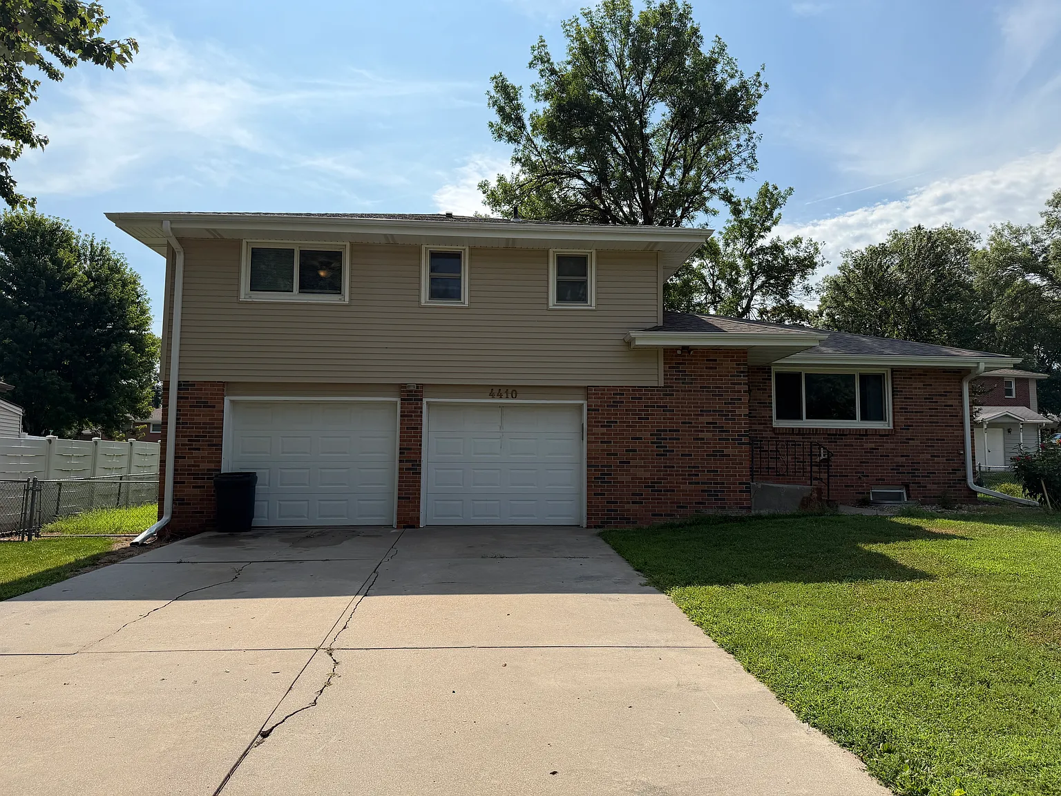 4 bed, 3.5 bath, 2500 sqft, $2,495 — Photo 1