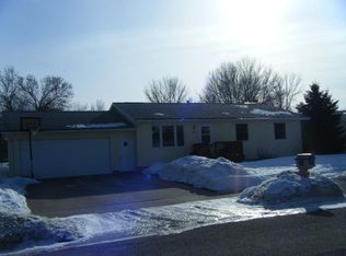 1624 16th Ave SE, Aberdeen, SD 57401