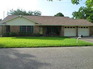 7815 Bayside Dr, Beach City, TX 77523