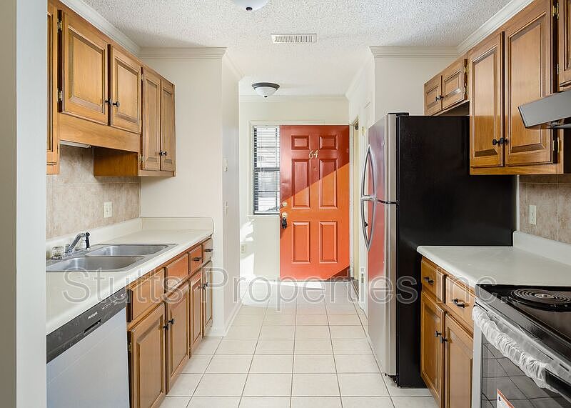 1st image of 2424 Roberts Ln #A10