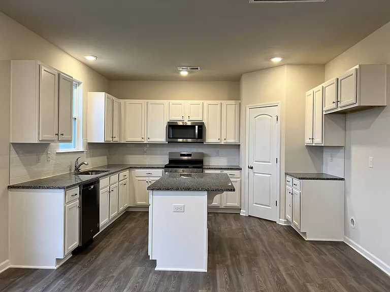 Kitchen room closer view