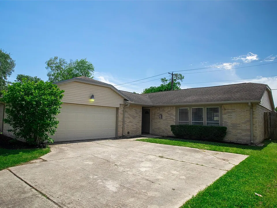 311 Forest Hills Dr