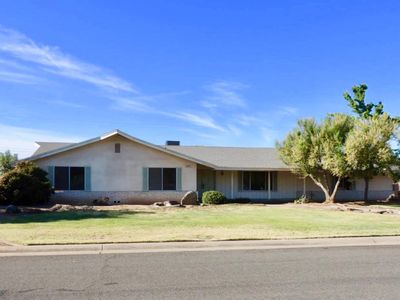 5974 E Dwight Way, Fresno, CA, 93727