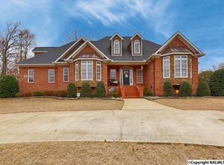21 Windwood Dr, Fayetteville, TN 37334
