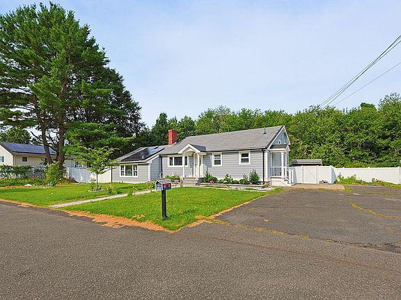 3rd image of 14 Lewis Rd