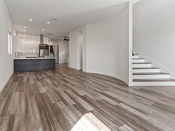 3rd image of 417 Standard St