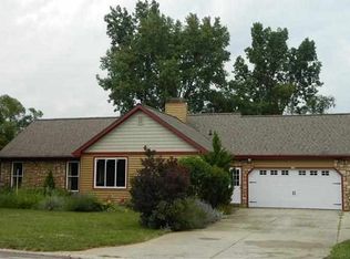 2568 E Oak Ln, Warsaw, IN 46582