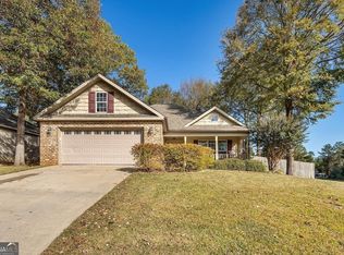 100 Weatherwood Rd, Kathleen, GA 31047