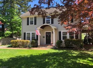 2 John Glenn Rd, Morristown, NJ 07960