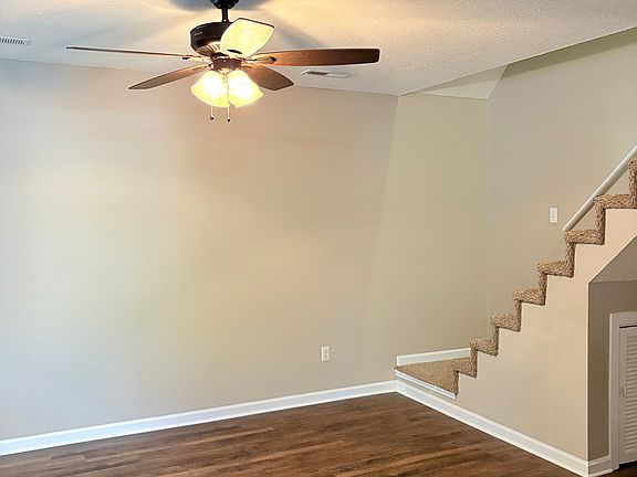 4th image of 1607 Nutwood St