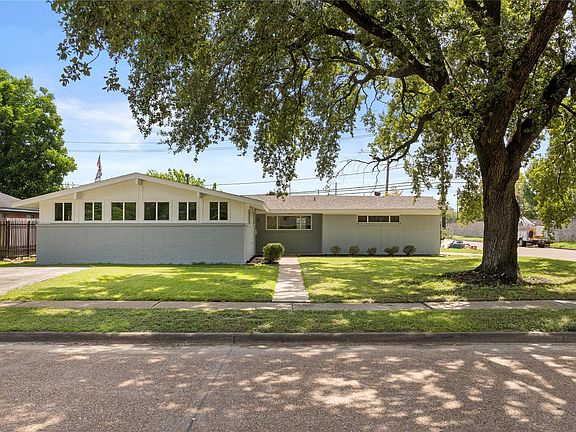 4th image of 9202 Sunnywood Dr
