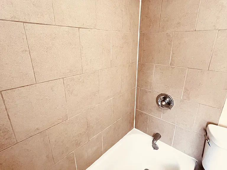 117 Lloyd St #3 — Photo 18