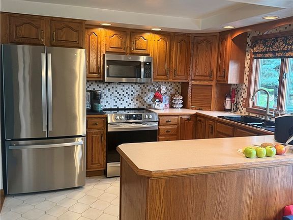 5th image of 4812 Cottage Ln